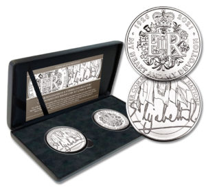 Queen Elizabeth II Cypher and Signature £5 Crown Set of 2021 and 2022